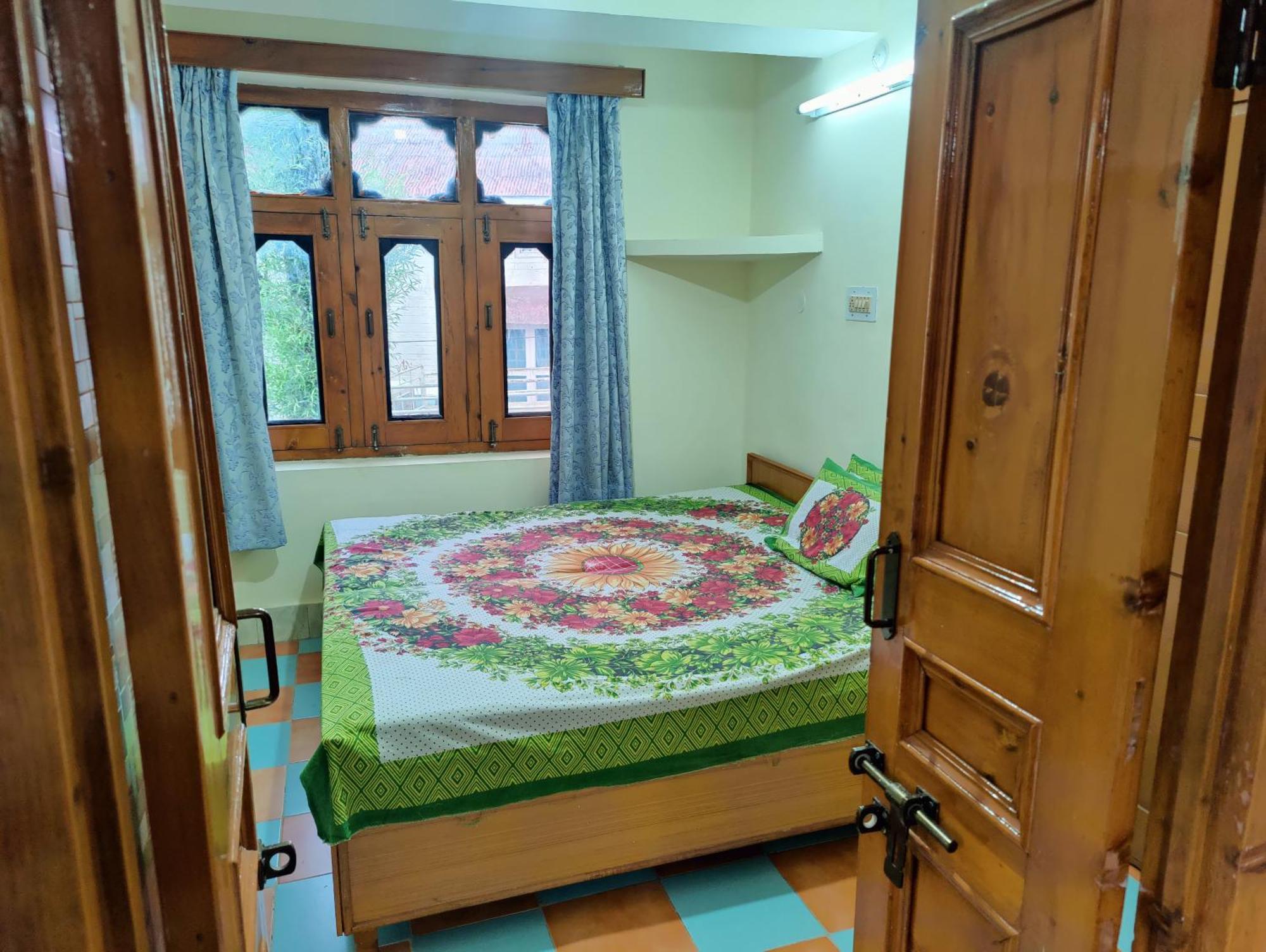 Silk Route Home Stay Kalpa Quarto foto
